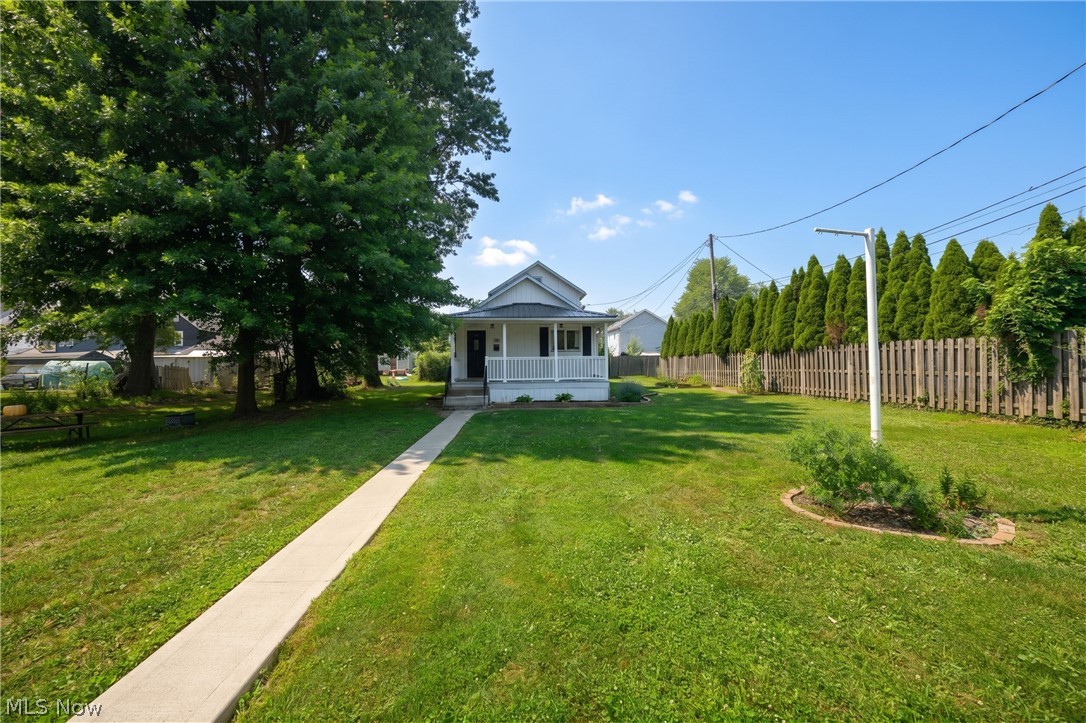 368 4th Drive NW New Philadelphia OH 44663