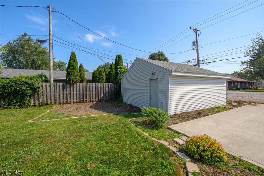 368 4th Drive NW New Philadelphia OH 44663