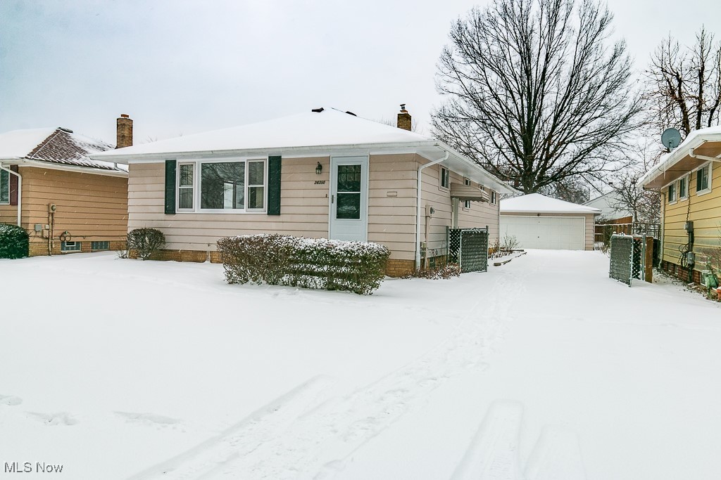 24350 Russell Avenue Euclid OH 44123