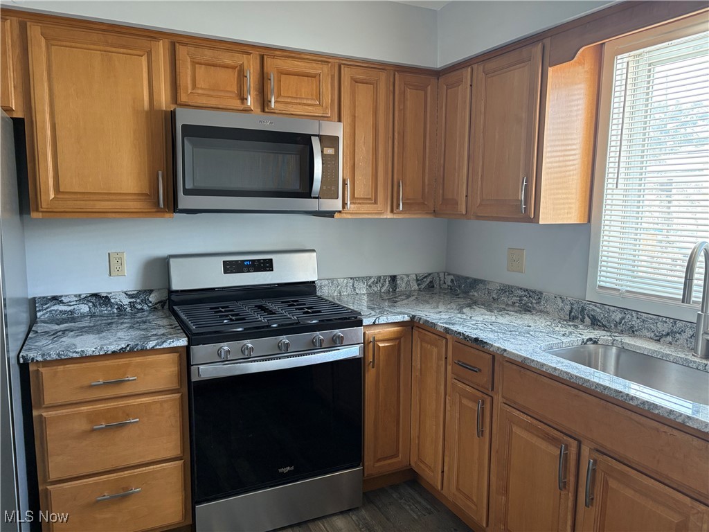 24350 Russell Avenue Euclid OH 44123