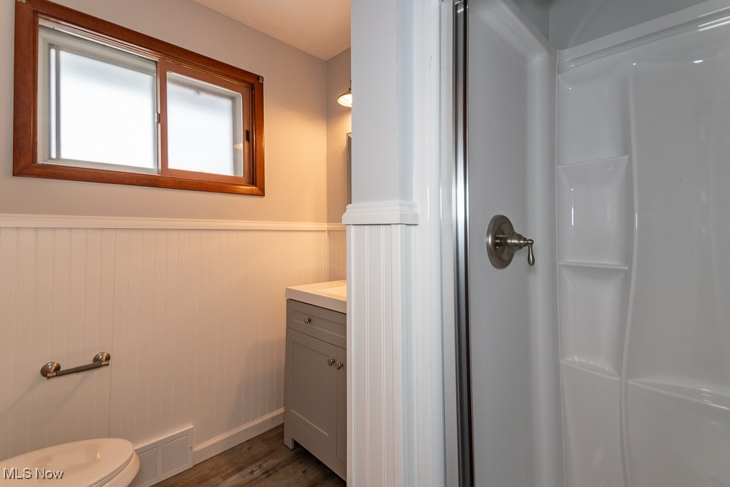 24350 Russell Avenue Euclid OH 44123