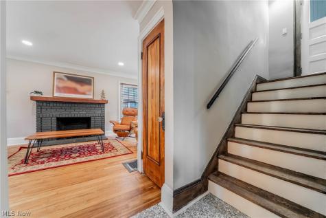 3273 E Scarborough Road Cleveland Heights OH 44118