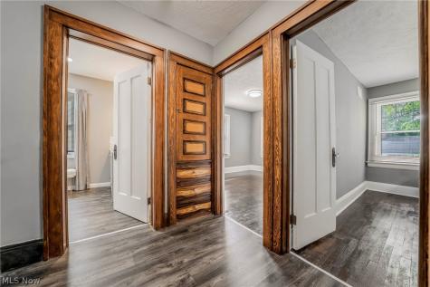 3273 E Scarborough Road Cleveland Heights OH 44118
