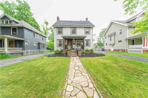 3273 E Scarborough Road Cleveland Heights OH 44118