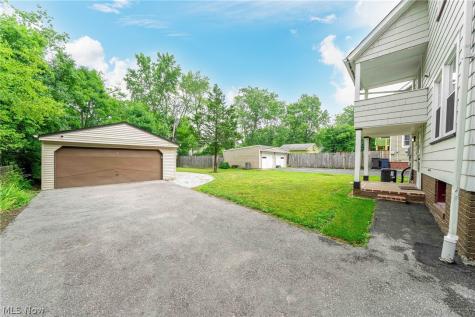3273 E Scarborough Road Cleveland Heights OH 44118