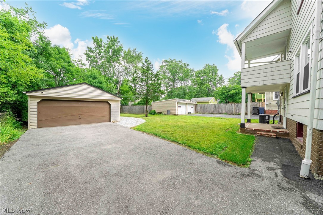 3273 E Scarborough Road Cleveland Heights OH 44118