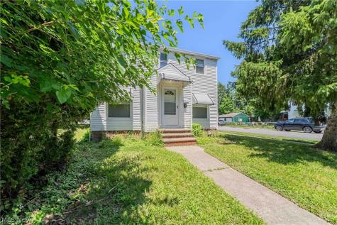 19211 Mohican Avenue Cleveland OH 44119