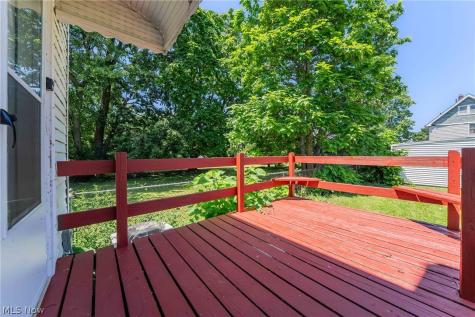 19211 Mohican Avenue Cleveland OH 44119