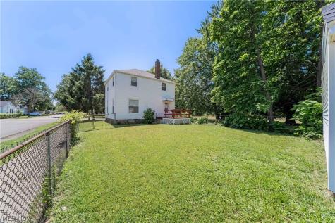 19211 Mohican Avenue Cleveland OH 44119