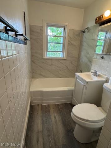 1445 Burkhardt Avenue Akron OH 44301