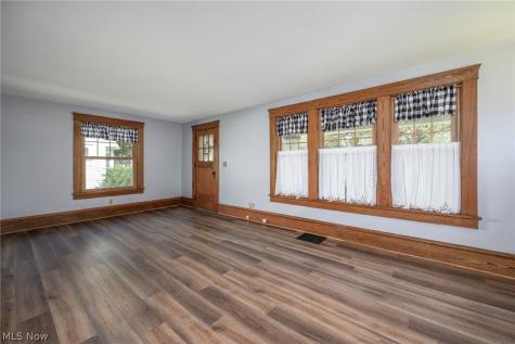 246 Lawrence Street Ravenna OH 44266