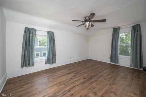 246 Lawrence Street Ravenna OH 44266