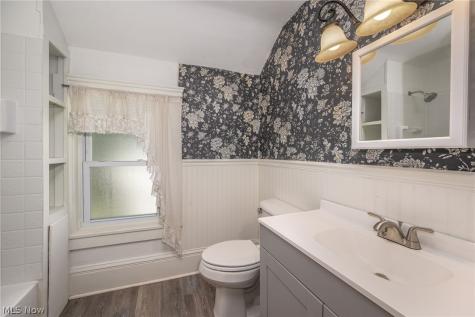 246 Lawrence Street Ravenna OH 44266