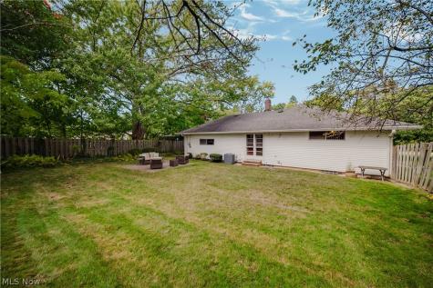 7435 Nethersole Drive Middleburg Heights OH 44130