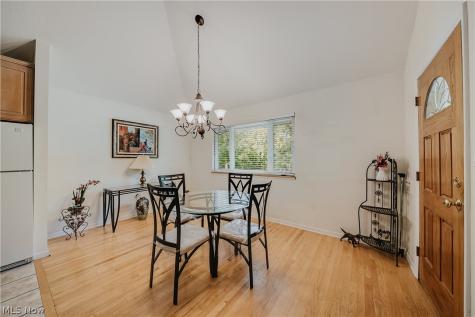 7435 Nethersole Drive Middleburg Heights OH 44130