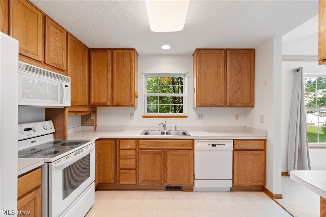 2823 Stratford Circle Green OH 44312