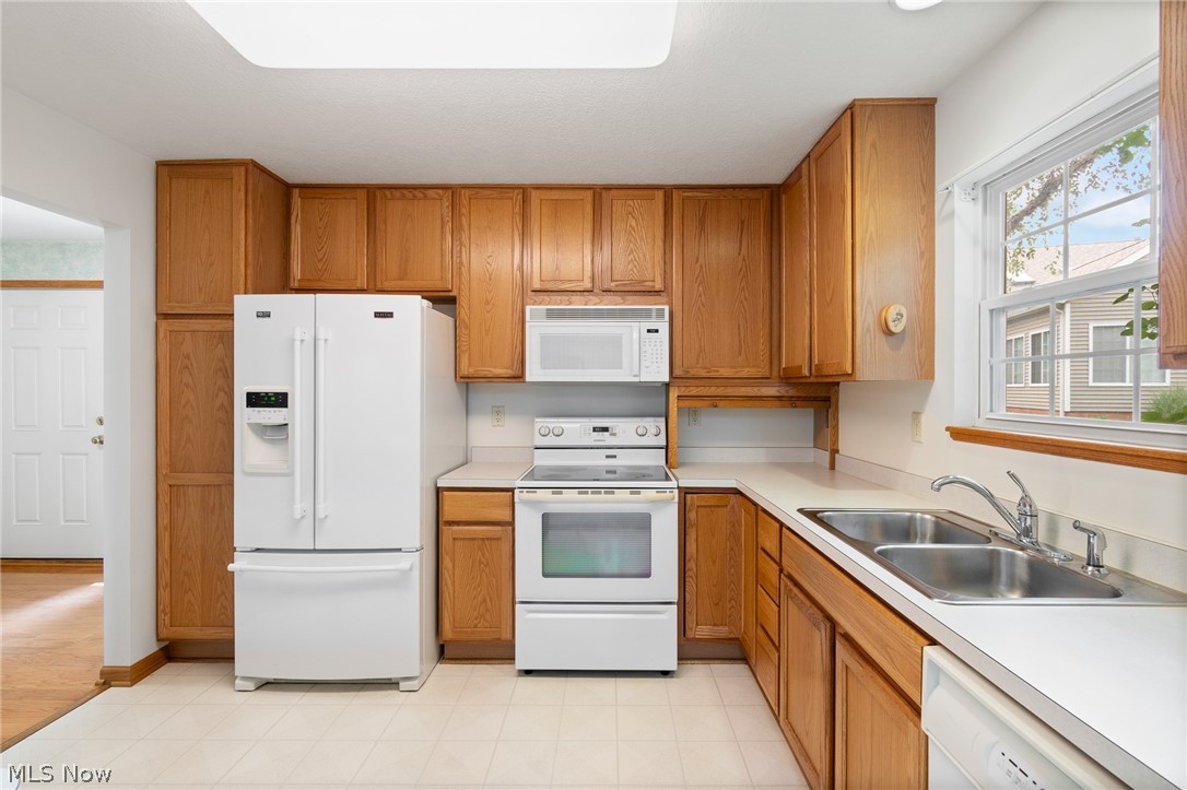 2823 Stratford Circle Green OH 44312