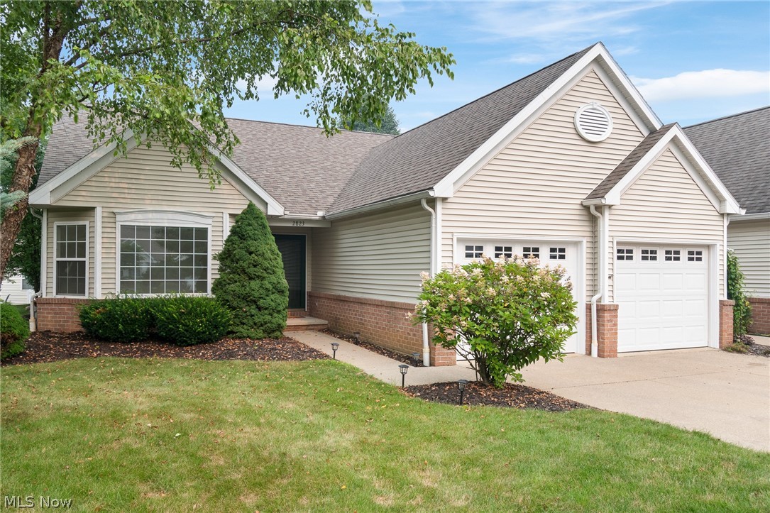 2823 Stratford Circle Green OH 44312