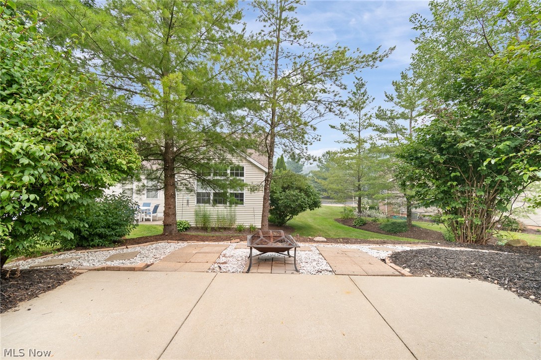 2823 Stratford Circle Green OH 44312