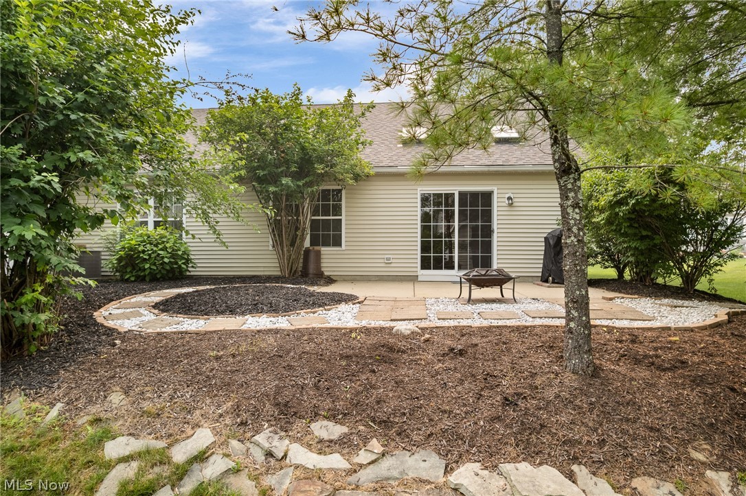 2823 Stratford Circle Green OH 44312