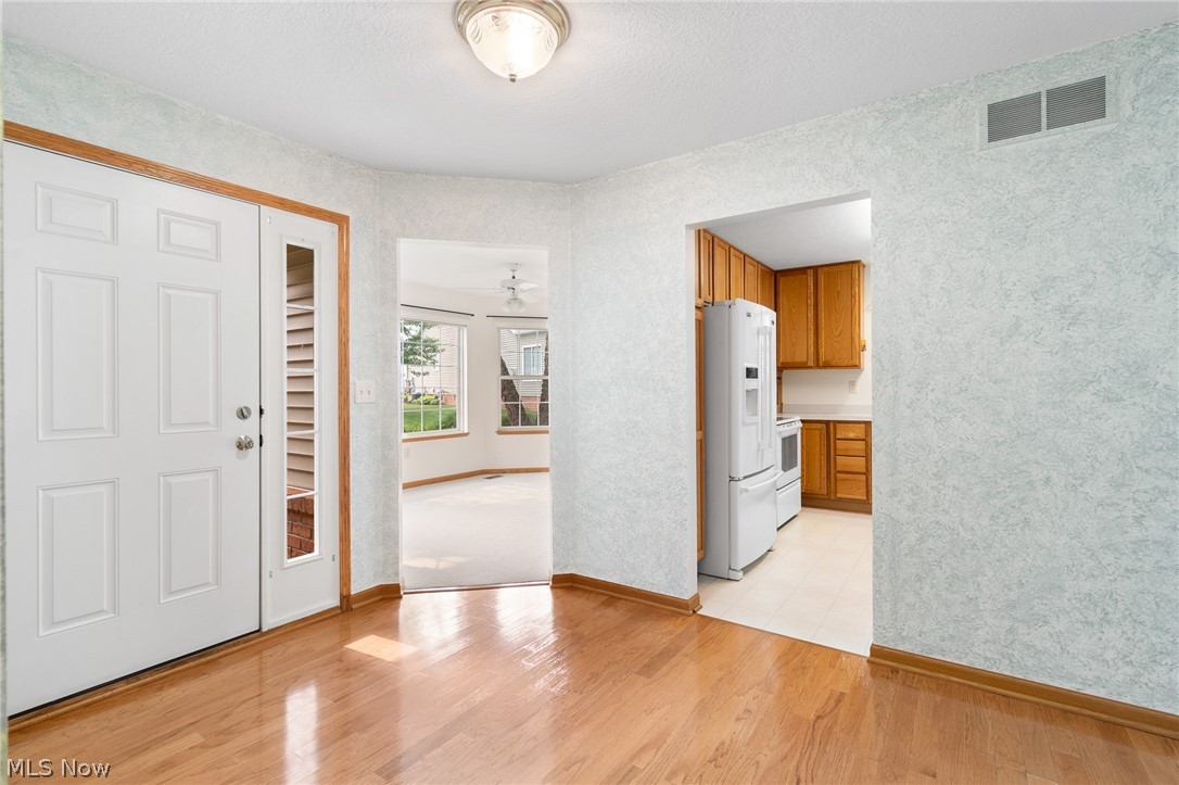 2823 Stratford Circle Green OH 44312
