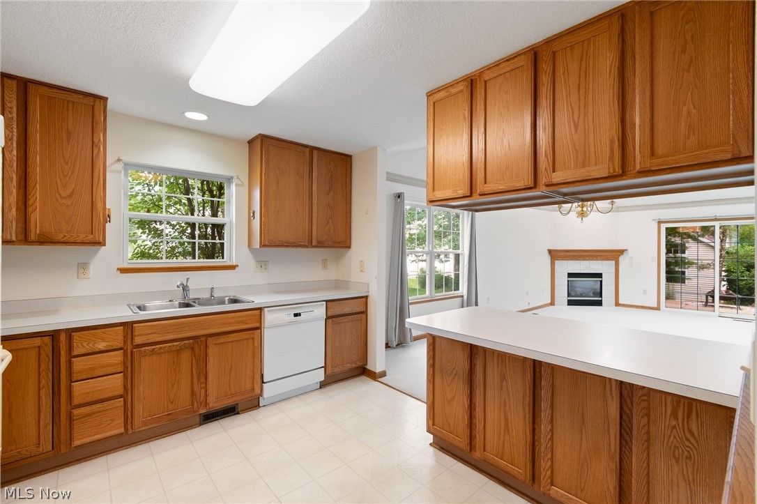 2823 Stratford Circle Green OH 44312