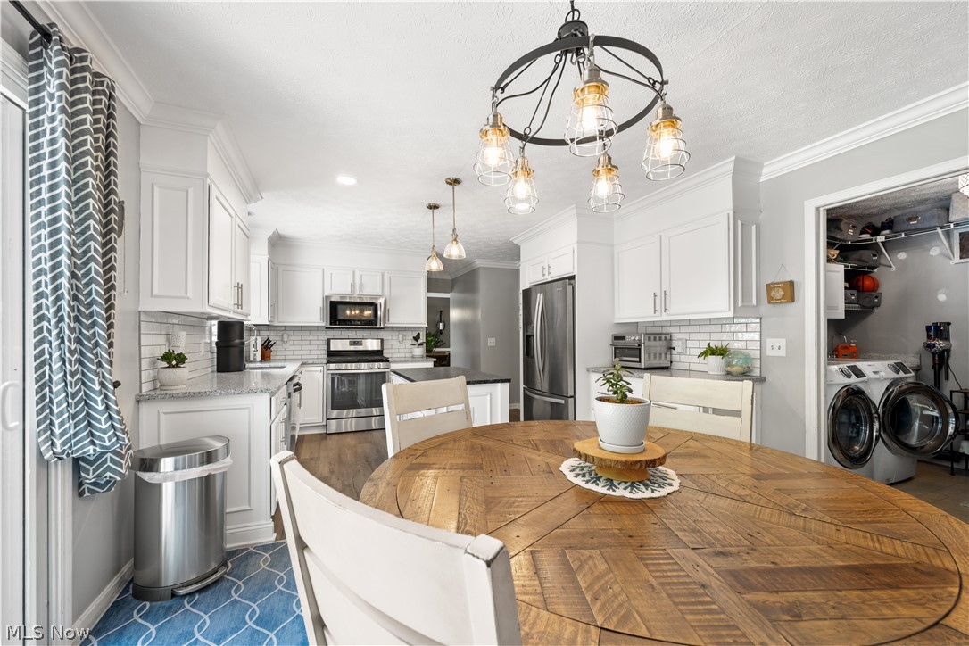 423 Crestwood Drive Avon Lake OH 44012