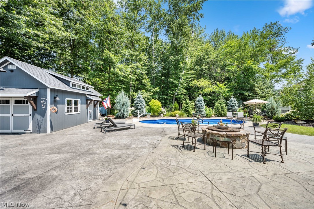 423 Crestwood Drive Avon Lake OH 44012