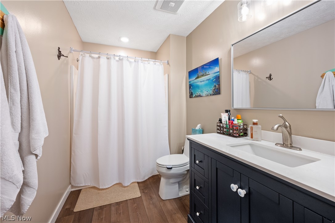 423 Crestwood Drive Avon Lake OH 44012
