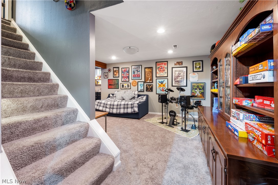423 Crestwood Drive Avon Lake OH 44012