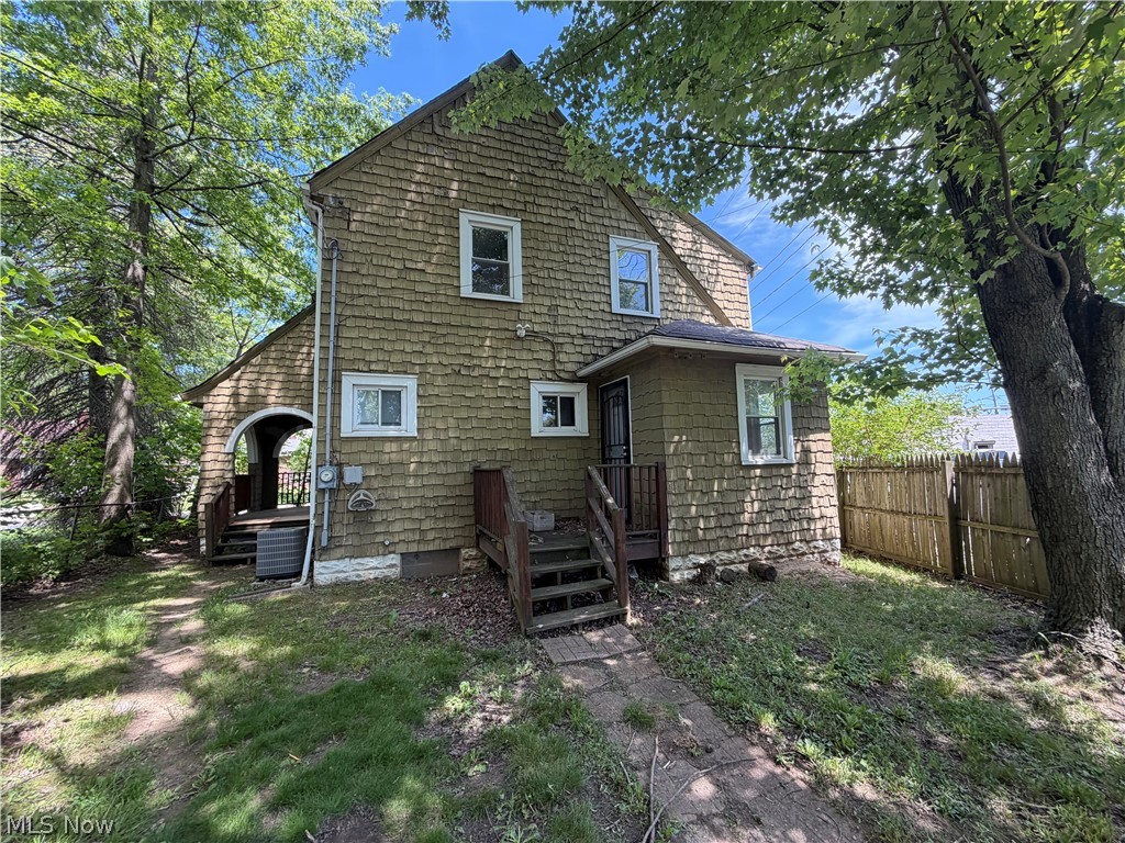 918 Frederick Boulevard Akron OH 44320