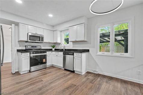 6536 Duneden Avenue Solon OH 44139