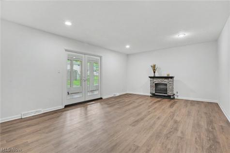 6536 Duneden Avenue Solon OH 44139