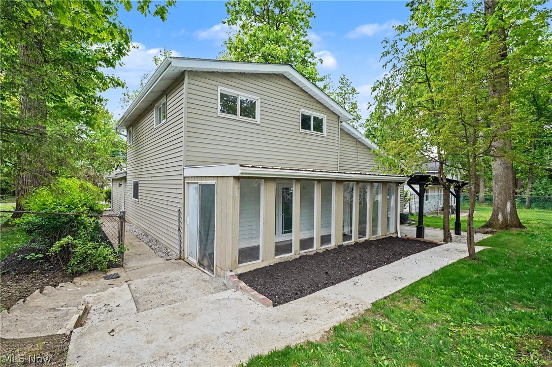 6536 Duneden Avenue Solon OH 44139