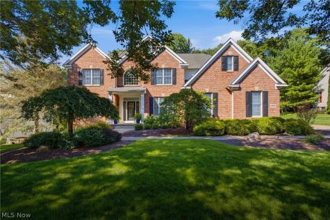 780 S Sussex Court Aurora OH 44202