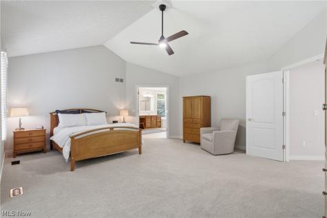 780 S Sussex Court Aurora OH 44202