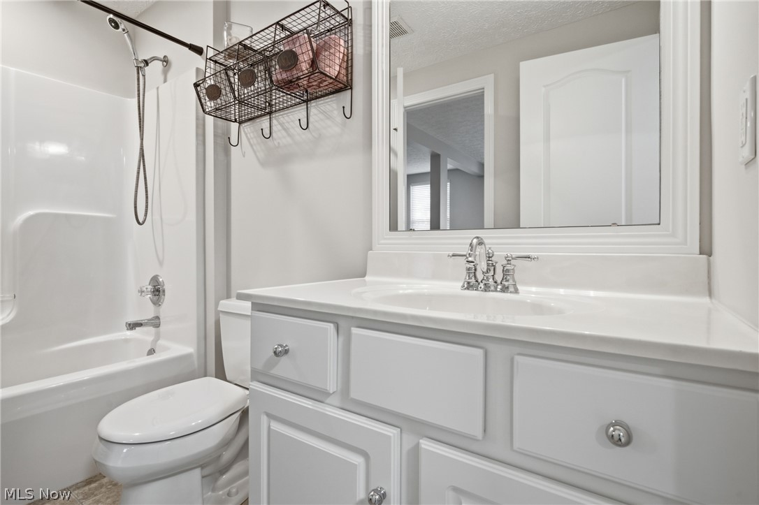 780 S Sussex Court Aurora OH 44202