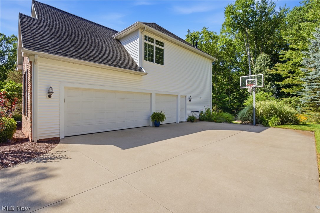 780 S Sussex Court Aurora OH 44202