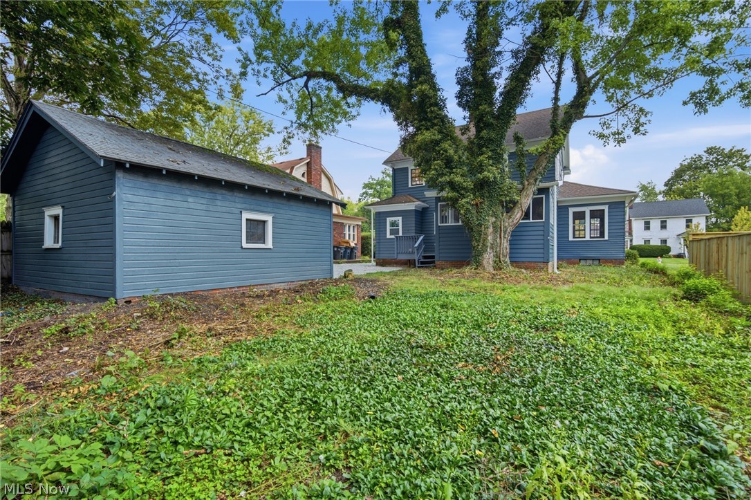 814 Crestview Avenue Akron OH 44320