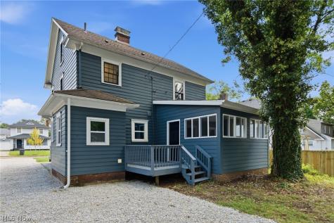 814 Crestview Avenue Akron OH 44320
