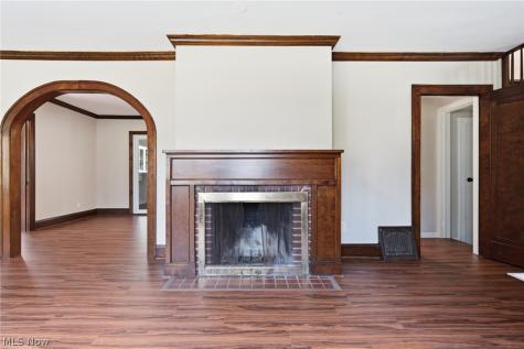 814 Crestview Avenue Akron OH 44320