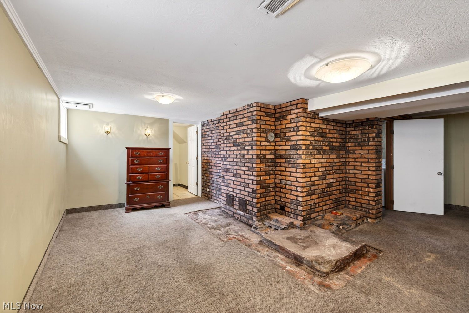 2313 Natchez Avenue Cleveland OH 44109
