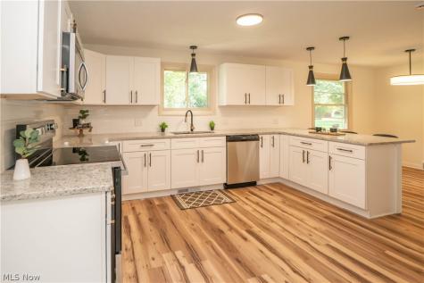 615 Summit Street SE North Canton OH 44720