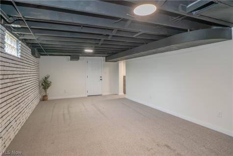 615 Summit Street SE North Canton OH 44720