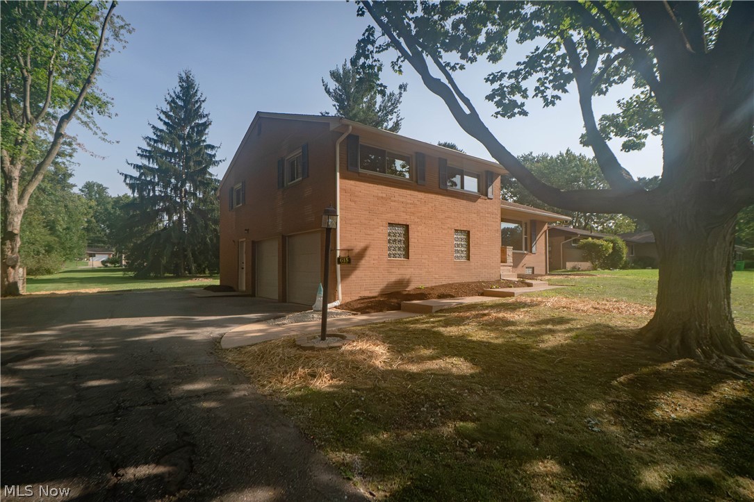 615 Summit Street SE North Canton OH 44720
