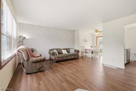 1215 Cherokee Trail Streetsboro OH 44241