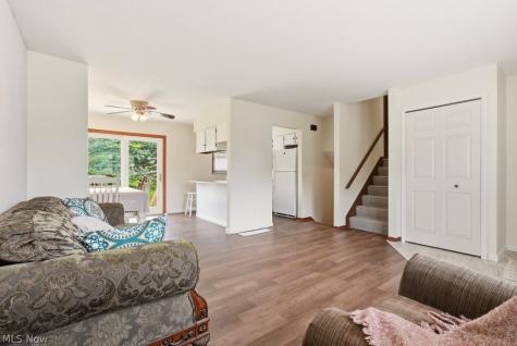 1215 Cherokee Trail Streetsboro OH 44241