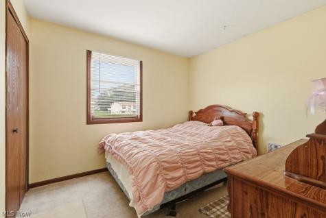 1215 Cherokee Trail Streetsboro OH 44241