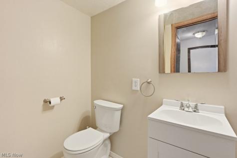1215 Cherokee Trail Streetsboro OH 44241