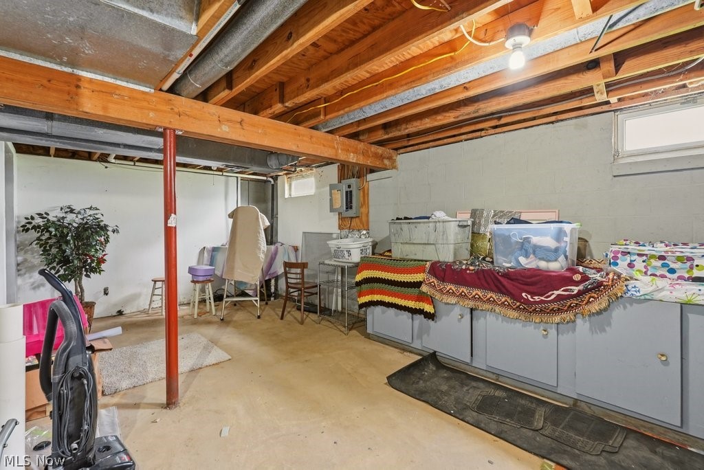 1215 Cherokee Trail Streetsboro OH 44241